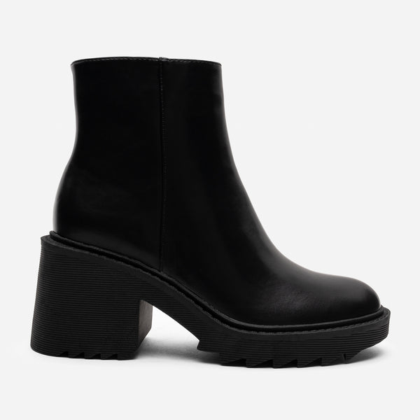 Polly 2 Black