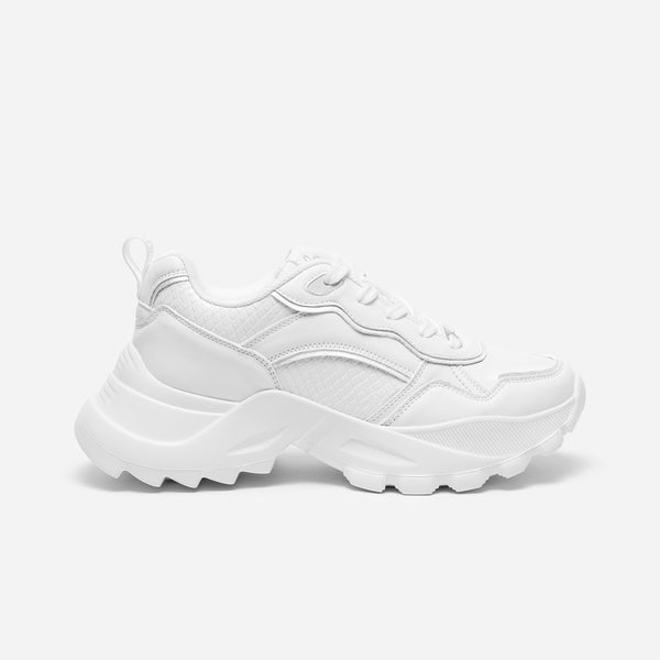 Misaki All White